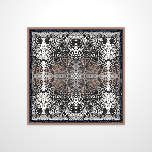 Scarf med unikt mönster 90 x 90 cm - Plymhöken och Mantelfalken